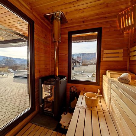 Pallos Apartments Совата Екстериор снимка
