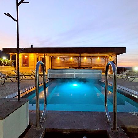 Pallos Apartments Совата Екстериор снимка